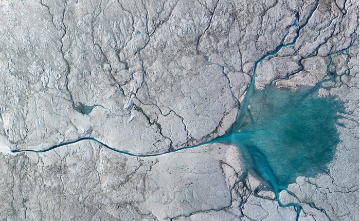 一条冰川河对格陵兰冰原和全球海平面上升的启示